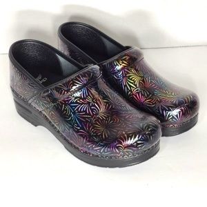 Dansko Clog Dandelion Patent Leather Shoe Womens 38 (7.5 - 8) Professional New